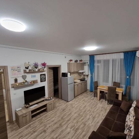 Summerland Apartment M&A Mamaia Exteriör bild